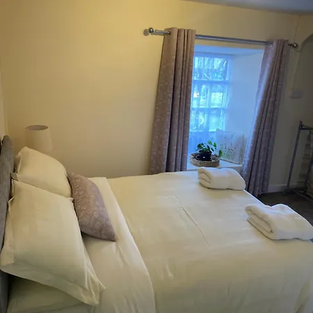 Fahertys Bar Guest house *